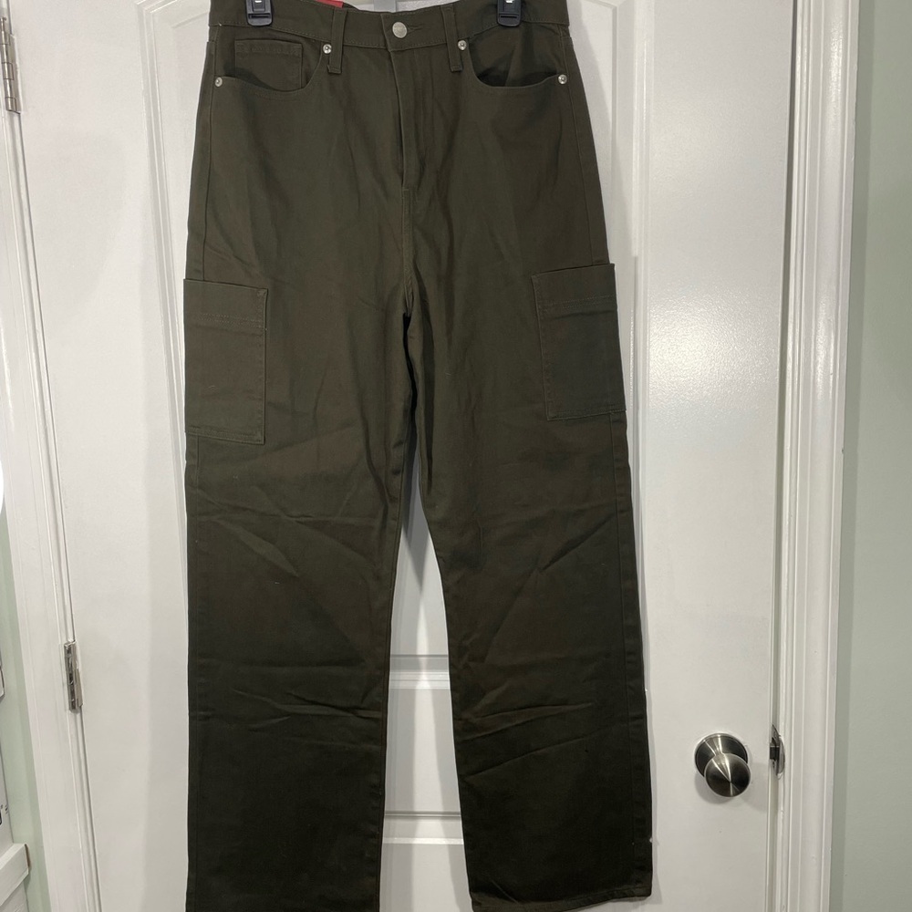 Levi's Women’s Dark Olive Cargo Pants Size 12 CB-115